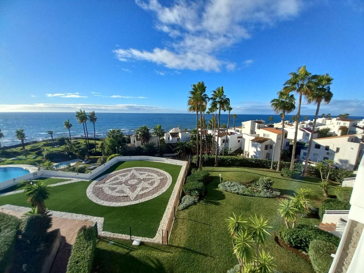 Miraflores Beachfront Penthouse Sitio de Calahonda Bagian luar foto