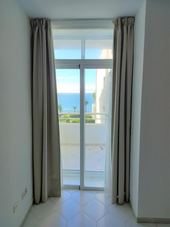 Miraflores Beachfront Penthouse Sitio de Calahonda Bagian luar foto