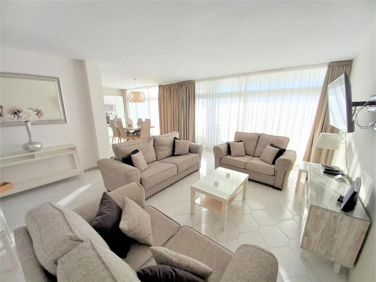 Miraflores Beachfront Penthouse Sitio de Calahonda Bagian luar foto