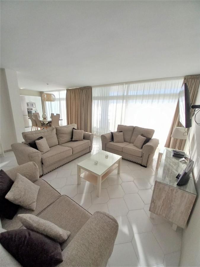 Miraflores Beachfront Penthouse Sitio de Calahonda Bagian luar foto